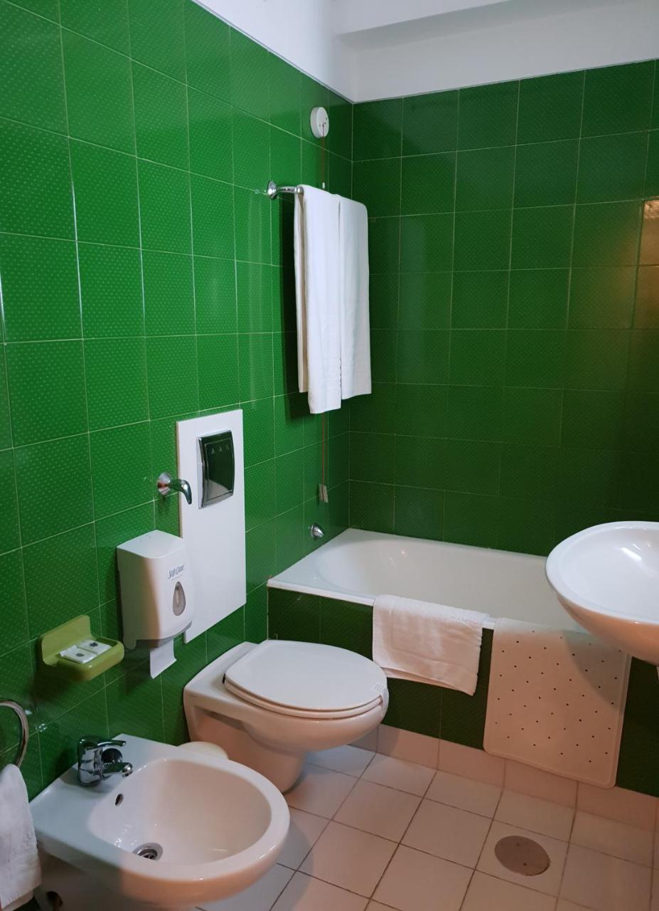 Luso Brasileiro Hotel Povoa de Varzim Bagian luar foto